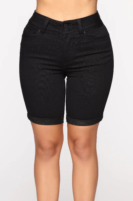 Lift Me Up Bermuda Shorts - Black