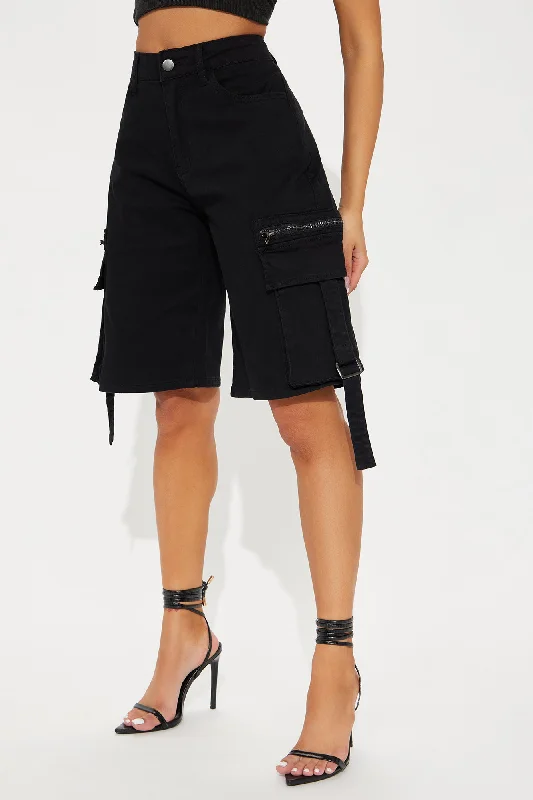 Running Late Cargo Short - Black