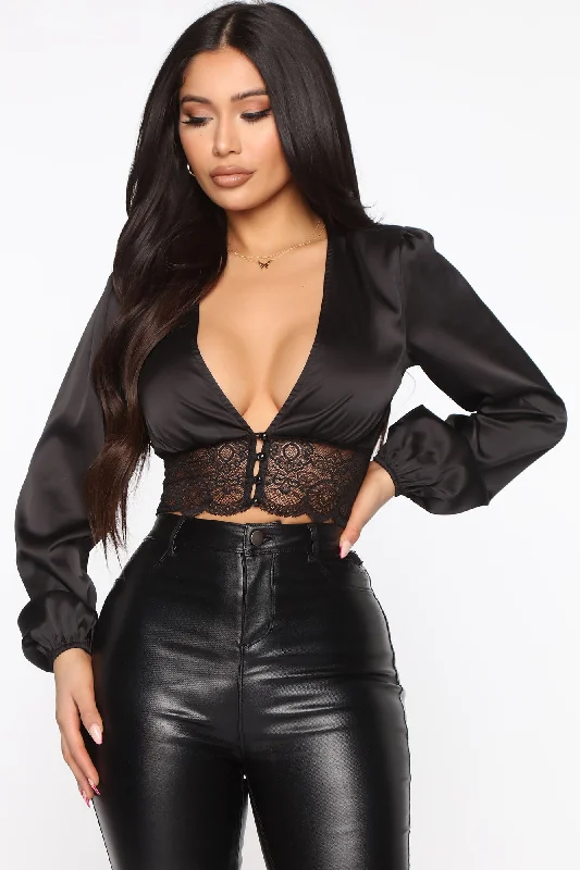 Sophisticated Sofie Top - Black