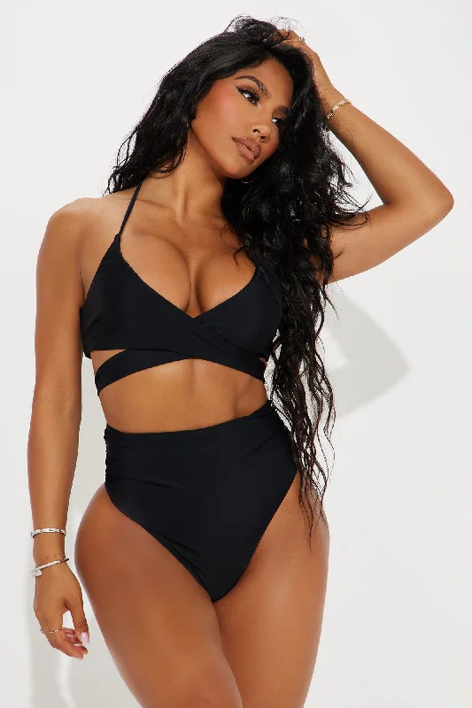 Poolside Ready 2 Piece Bikini - Black